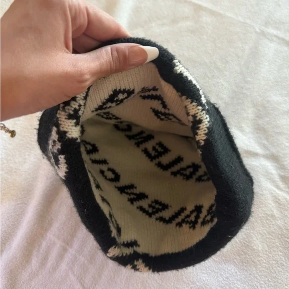 Balenciaga Black and White Beanie - Picture 3 of 3